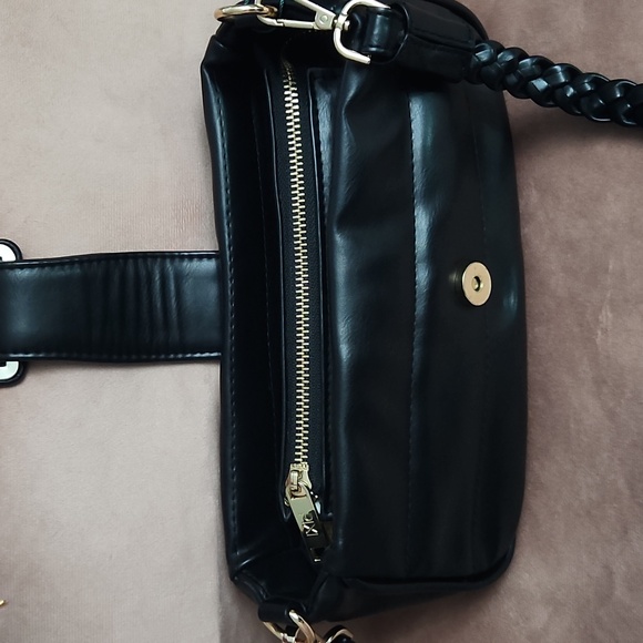 PIXI Crossbody Bag LIKE NEW - Picture 5 of 10